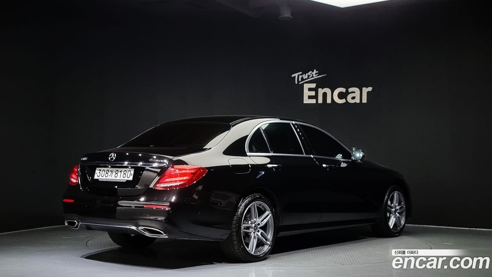 Mercedes-Benz E-Class W213 E300 4MATIC AMG Line (06.2020)