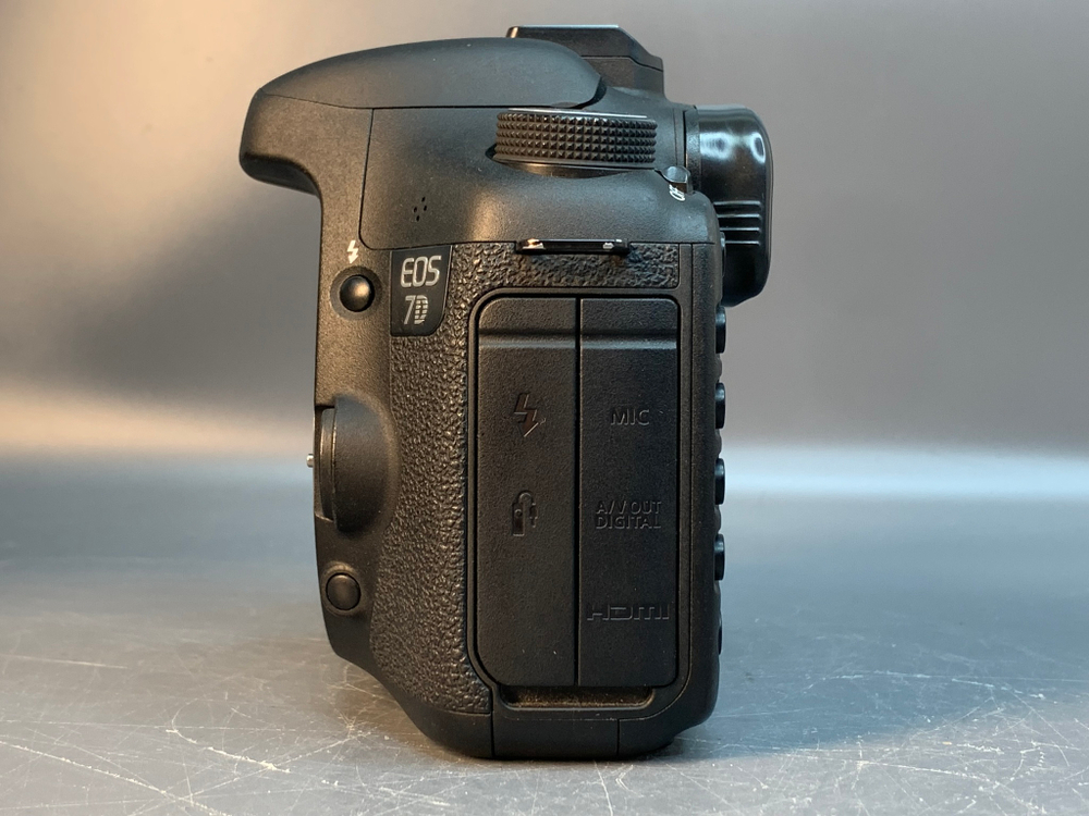 Canon EOS 7D 27246 кадров
