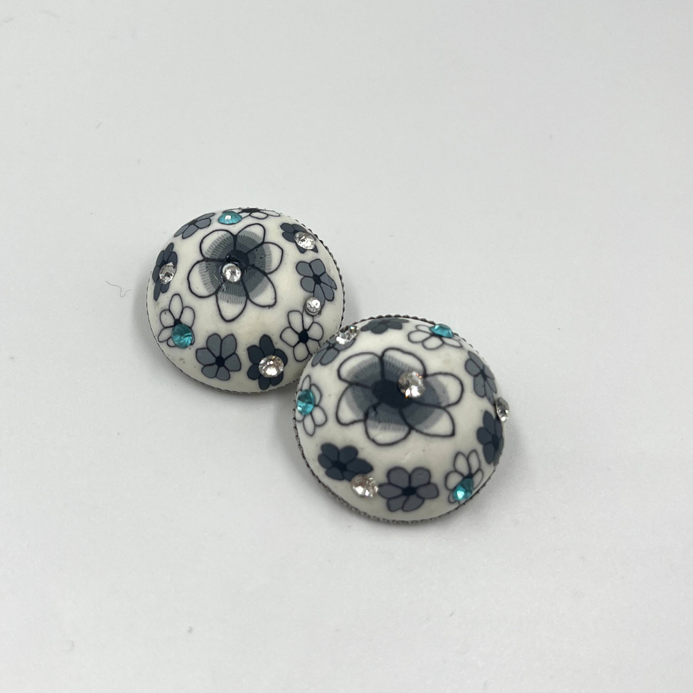 Пуговицы альма бело-серый