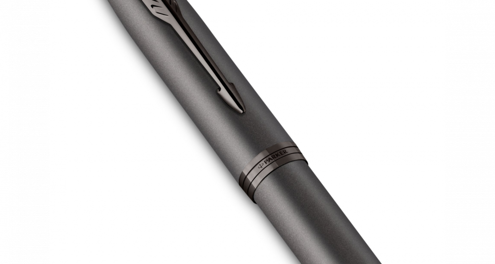 Ручка роллер Parker IM Monochrome Black, стержень:F, цвет чернил: black, в подарочной упаковке.