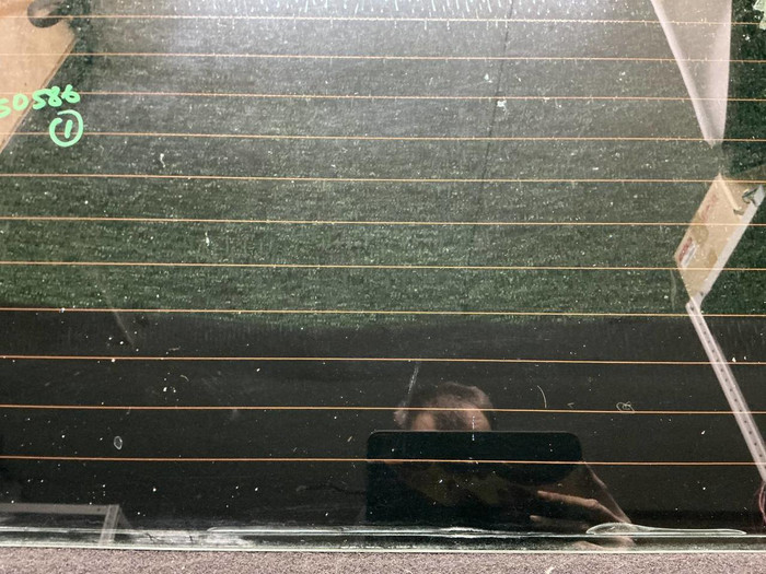 Стекло крышки багажника Mercedes G W463 (08-18)