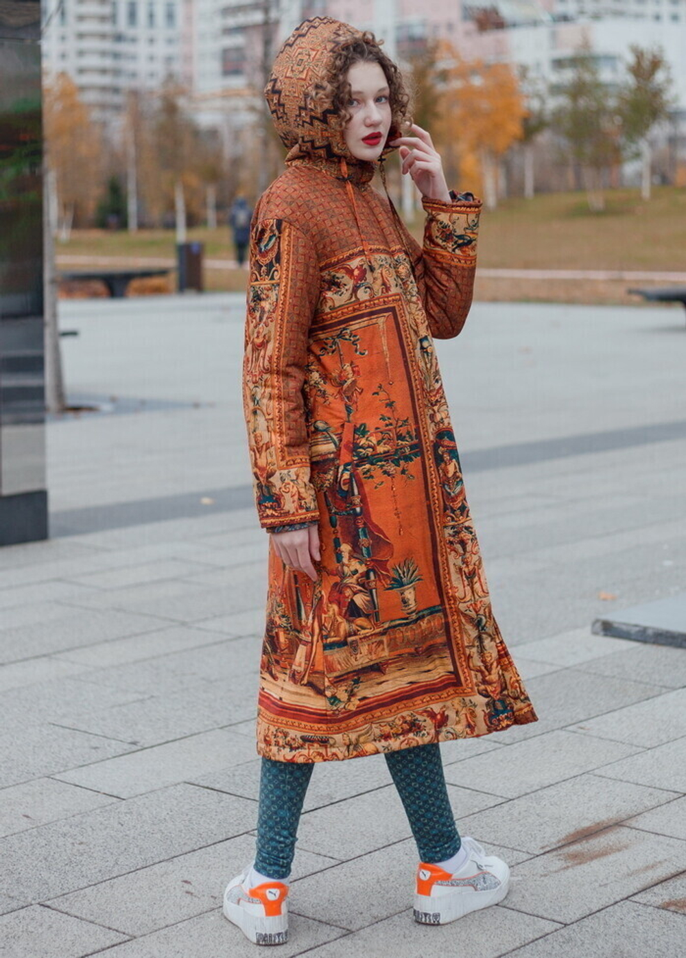 Пальто "Гротеск", по мотивам фламандской шпалеры 17 в. Серия «Гротеск»