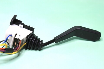 Переключатель подрулевой МТЗ ближний/дальний свет, поворот, сигнал, изгиб под руль с/о 3912.3769 AE