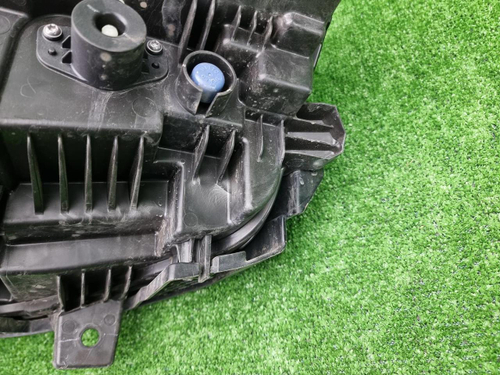 Фара правая Geely Tugella (2019-2024) LED