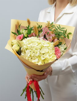 Букет с гортензией Карамель