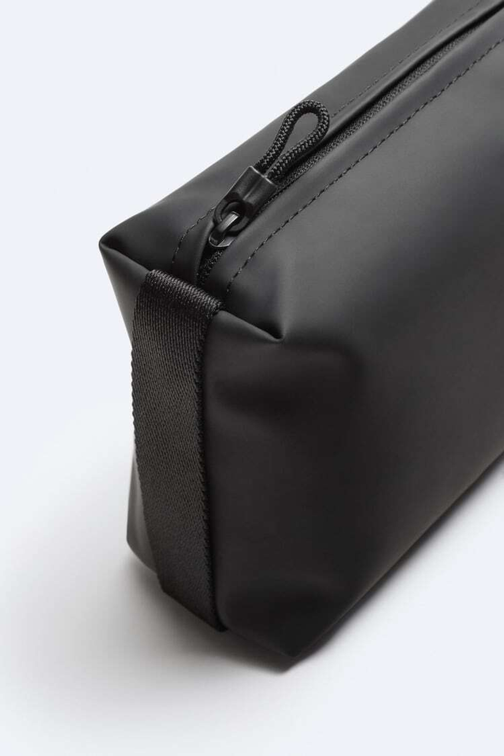 ZARA ПРОРЕЗИНЕННЫЙ НЕСЕССЕР, ЧЕРНЫЙ