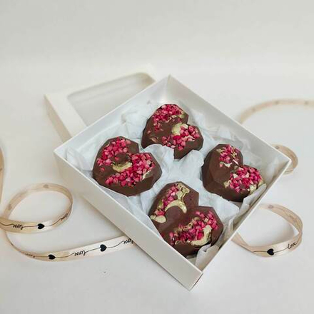 Шоколад ручной работы с сублимированной малиной ️🍫