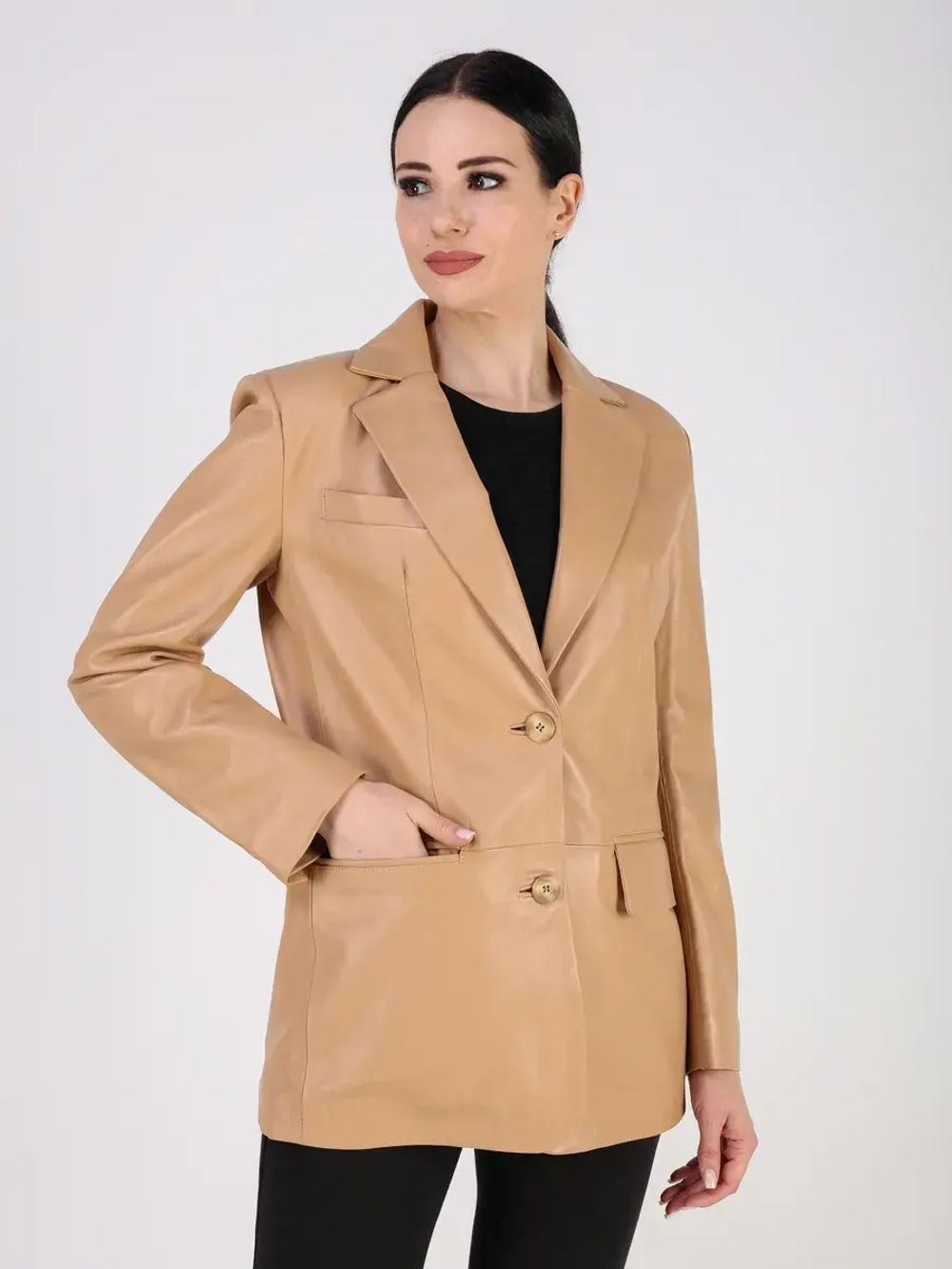 Кожаная куртка демисезонная блейзер