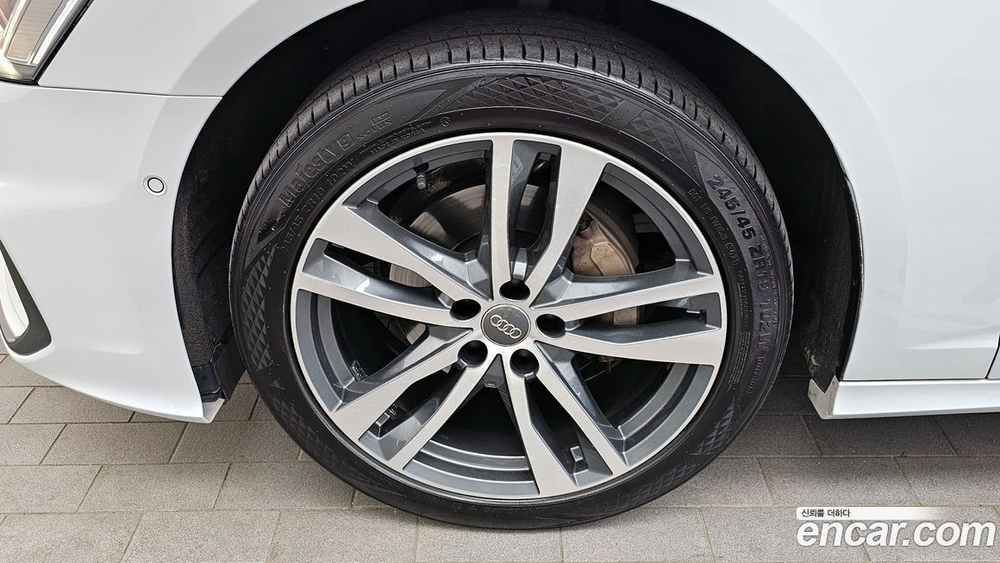 Audi A6 (C8) 40 TDI Premium (06.2020)