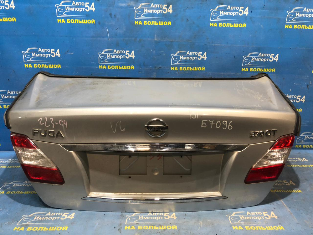 Крышка багажника NISSAN FUGA 2009-2015