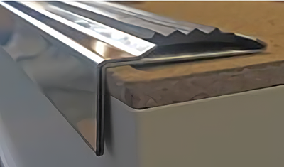 Угловой профиль для защиты краев ступеней против скольжения из нержавеющей стали