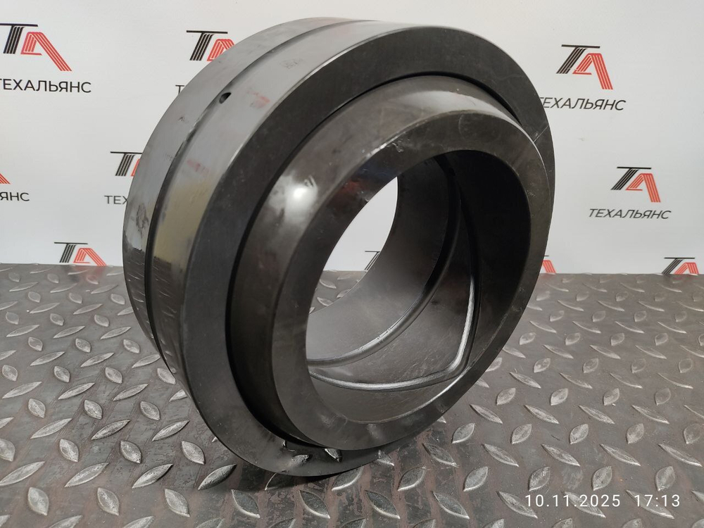 Втулка 707-46-14010