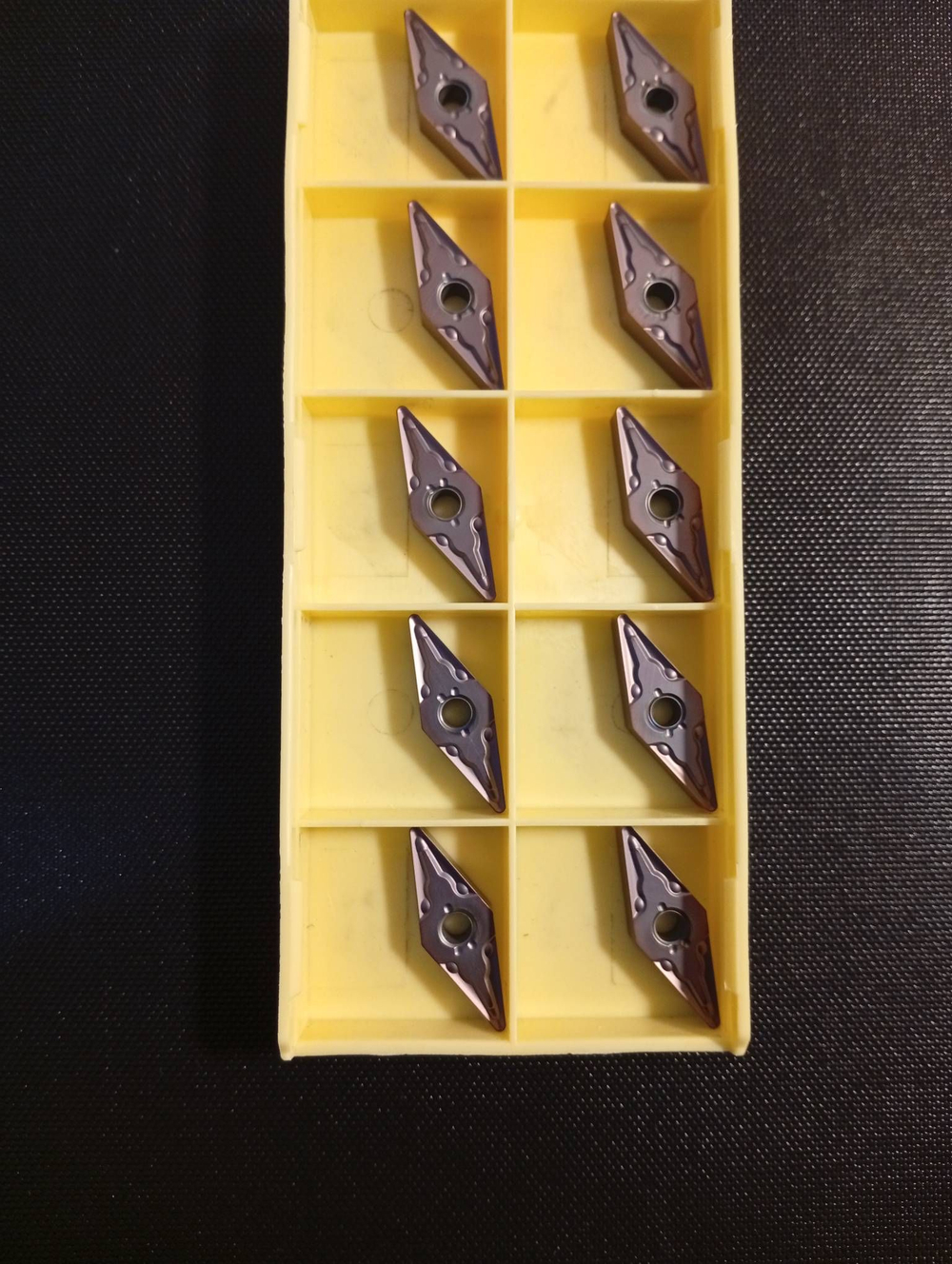 Пластина токарная VNMG160408-BF