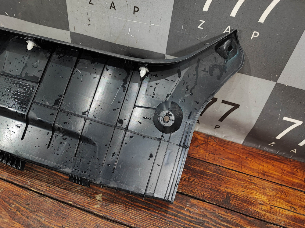 Кожух замка багажника Toyota Camry (XV50) 11-18 Б/У Оригинал 5838733111