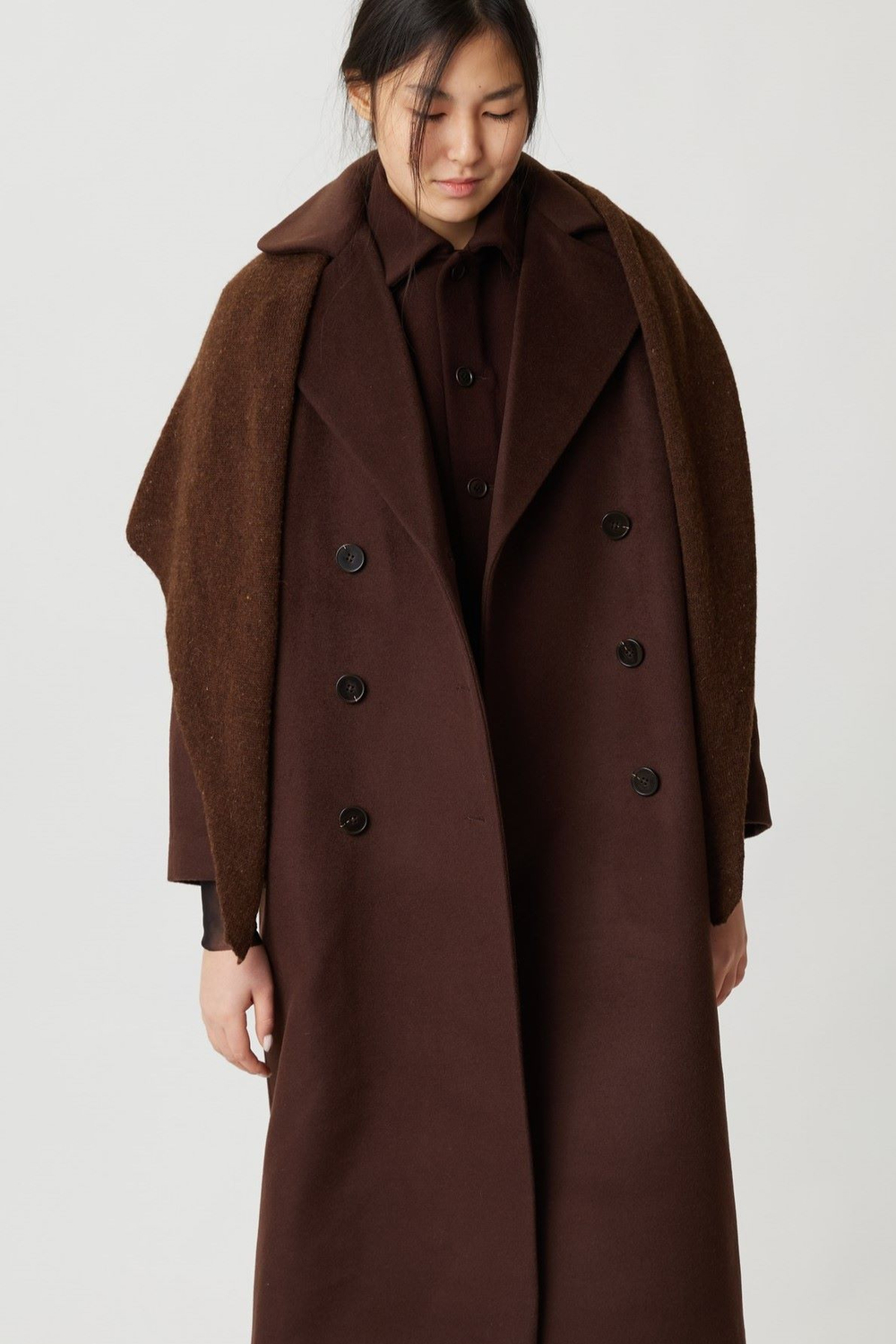 Косынка из шерсти коричневая