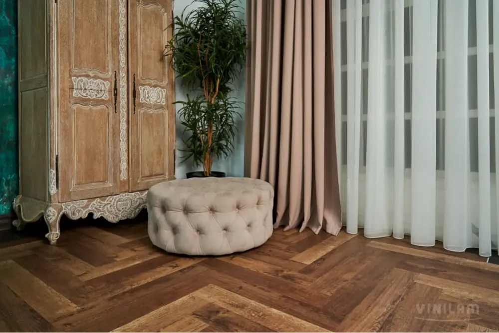 Vinilam Parquet Herringbone Glue Паркет Версальский, 2,79 м²