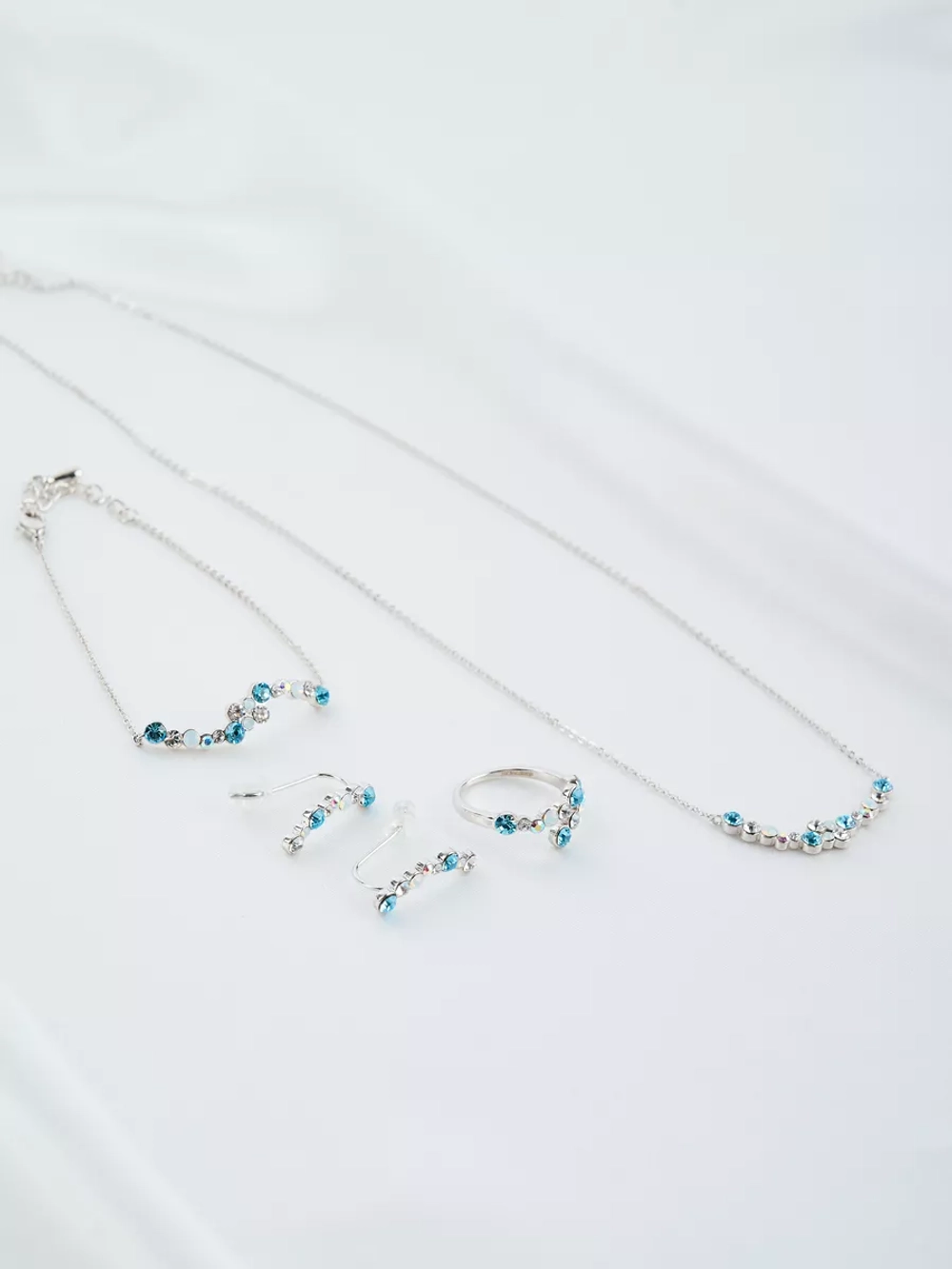 Кольцо Млечный путь с голубыми кристаллами Swarovski
