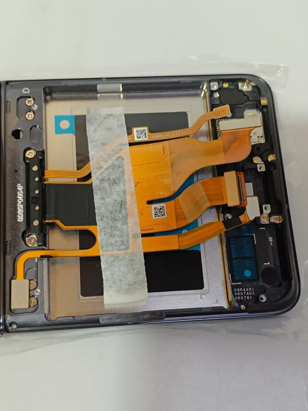 Oppo Find N2 (CPH2437) Дисплейный модуль с тачскрином) (в рамке) (ORIG-SP)