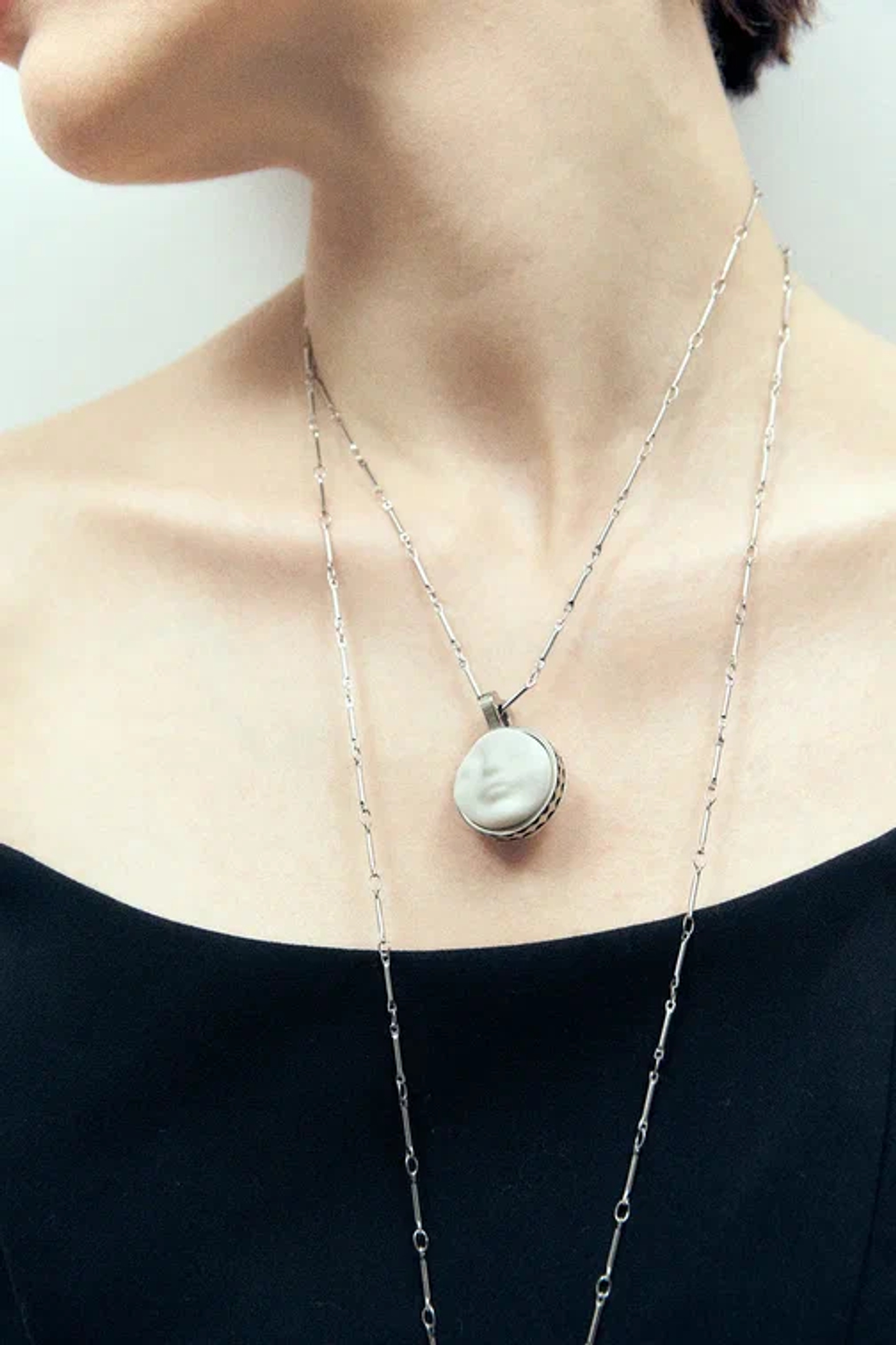 Подвеска Лица, белый фарфор