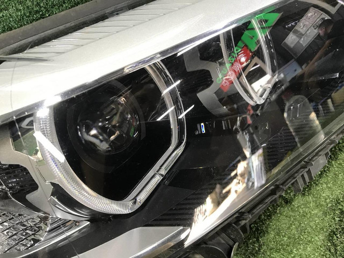 Фара правая BMW 5er G30 (2017-2020) LED