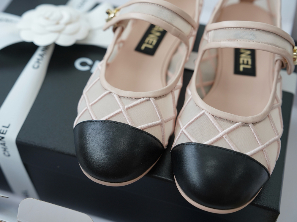 Туфли из натуральной кожи и текстиля