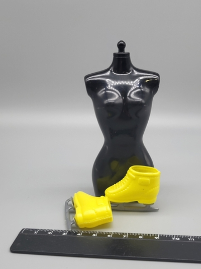 Обувь для куклы Барби винтаж коньки 0532