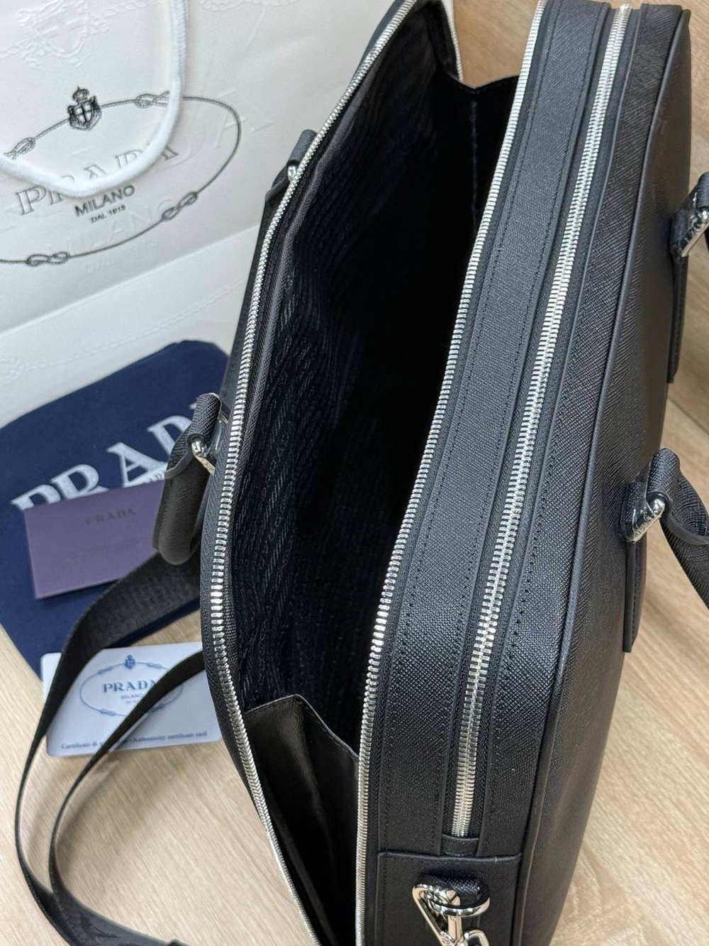 Портфель Prada