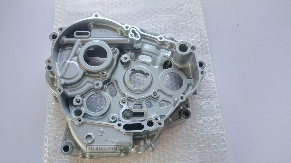 11100-K33-700. CRANKCASE COMP., R.. HONDA