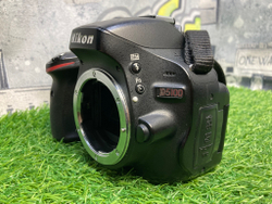 Nikon D5100 Kit 18-55mm (44.000 кадров)