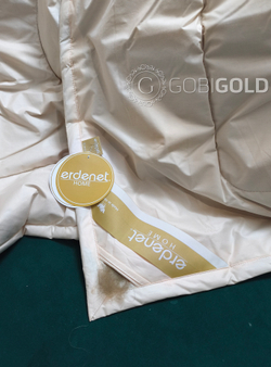 Одеяло стеганое из 100% верблюжьего пуха 150х200 см. (ERDENET) - светло-серое