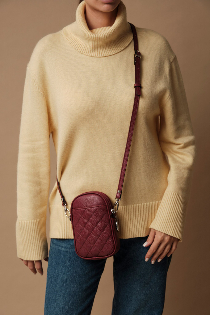 Сумка кожаная на плечо кросс-боди бордовая