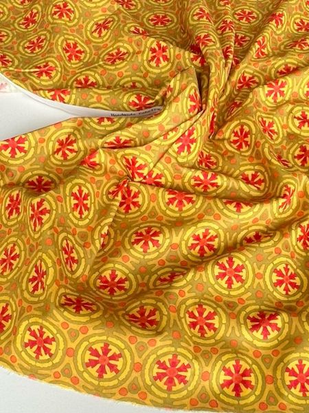 АЛЫЕ ЗВЕЗДЫ В КОЛЬЦАХ НА ГОРЧИЧНОМ - 100% ХЛОПОК 2