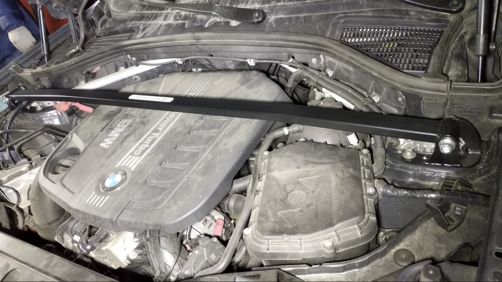 Распорка передних стоек BMW X3 F 25 (ПОД ЗАКАЗ)