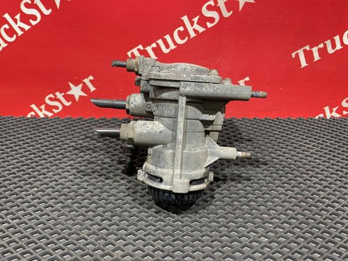 Кран управления тормозами прицепа