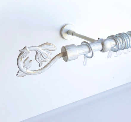 Карниз кованый витой для штор "Крокус" d20 мм однорядный, цвет белое золото