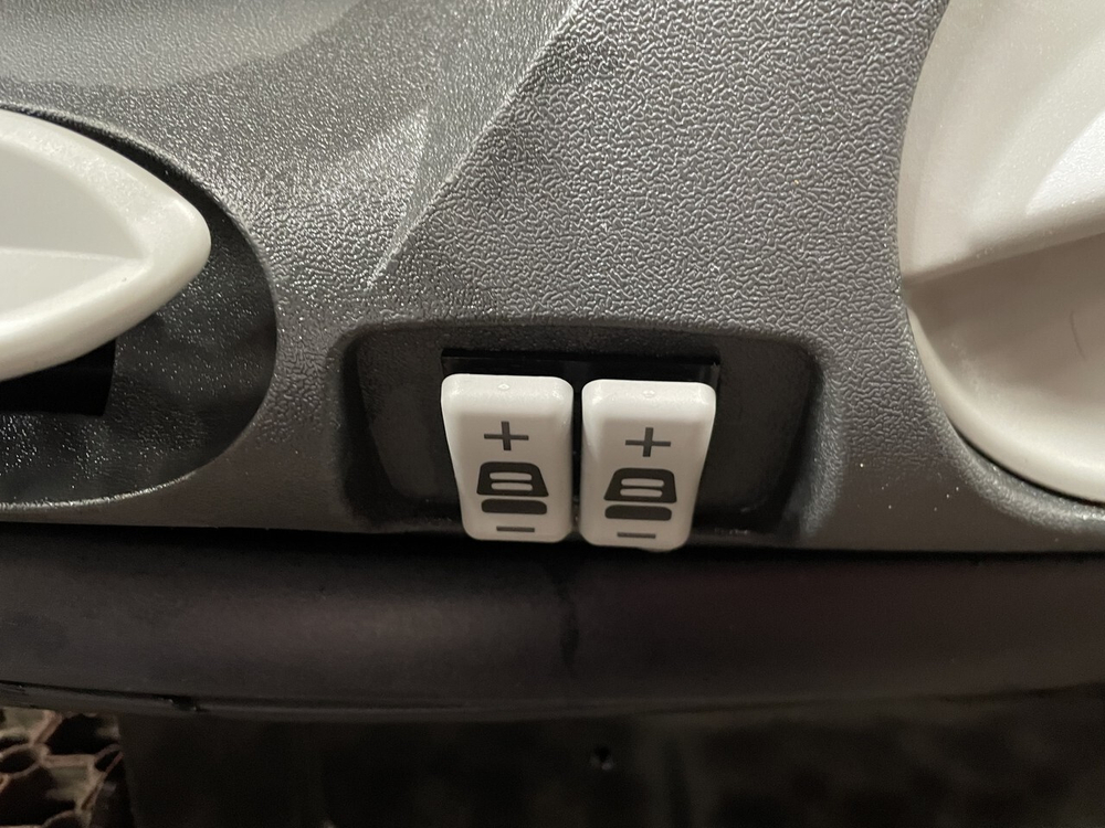 Сиденье водительское пневматическое 2024г