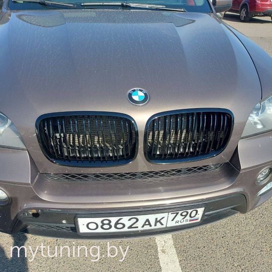 Решетка (ноздри) радиатора F-стиль GLOSSY BLACK для BMW X5 E70