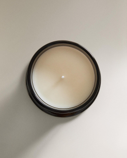 Zara Home Свеча ароматическая Cuir Nuit 140 г, растительный воск, аромат восточный древесный, Коричневый