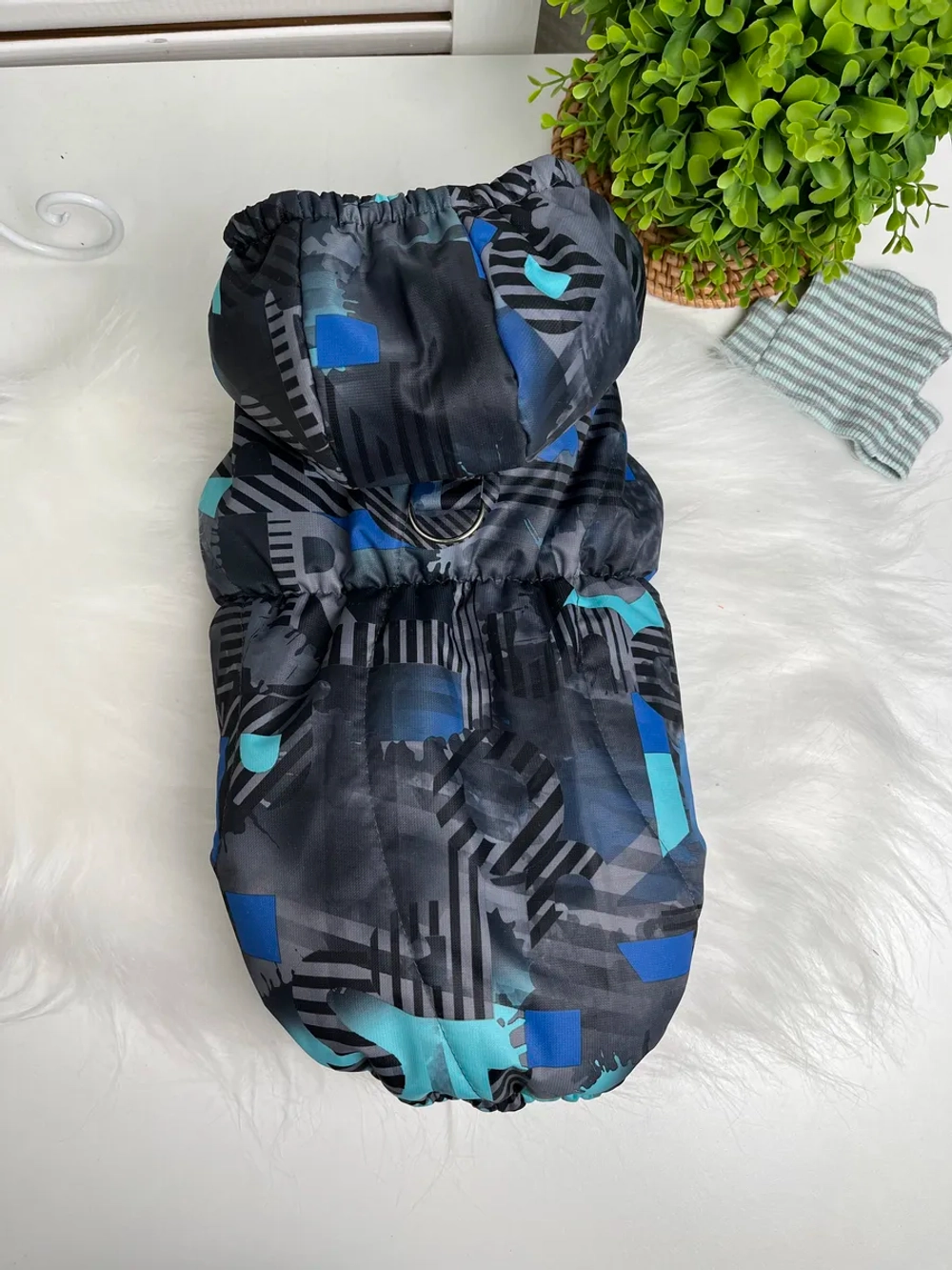 Утепленный жилет для собак и кошек