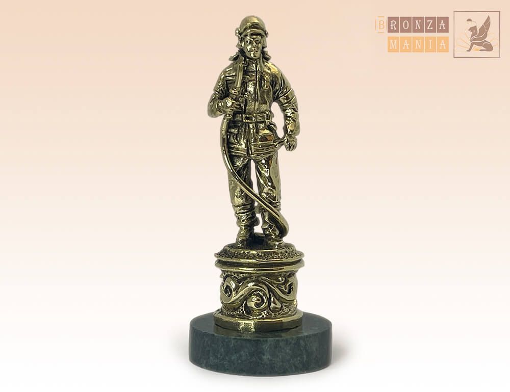 фигурка Пожарный на змеевике