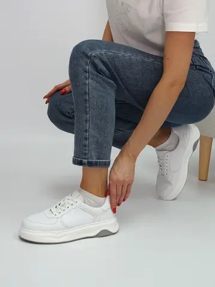 Кроссовки женские демисезонные