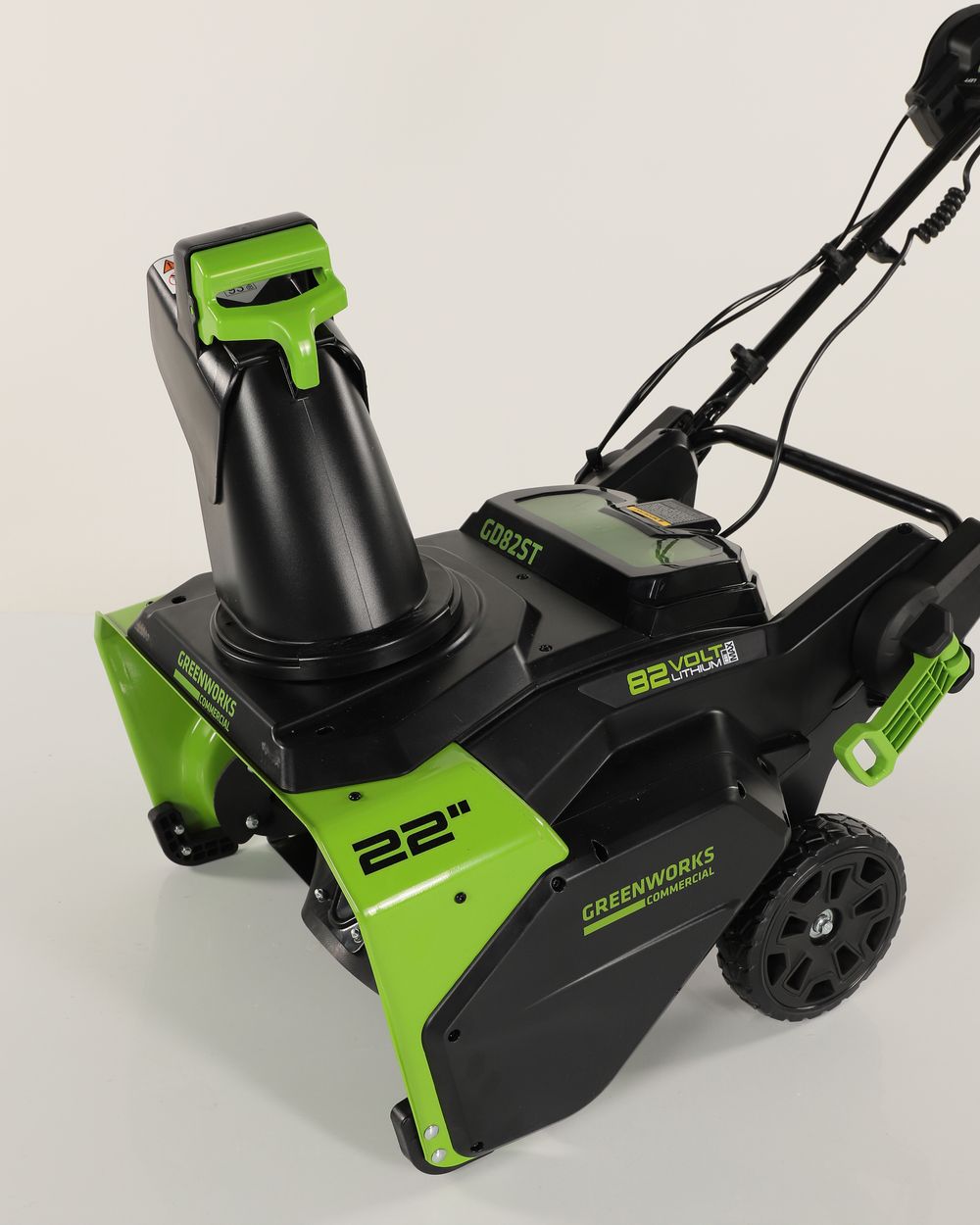 Аккумуляторный снегоуборщик Greenworks GD82STK5, 2602507UB ,82v, 56 см, АКБ 5 А·ч и ЗУ