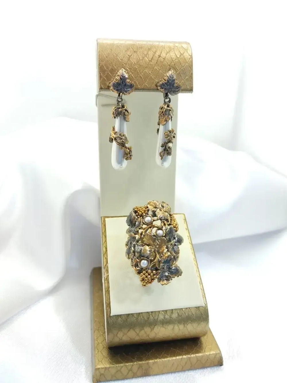 Ювелирное кольцо Виноградная лоза с жемчугом серебро