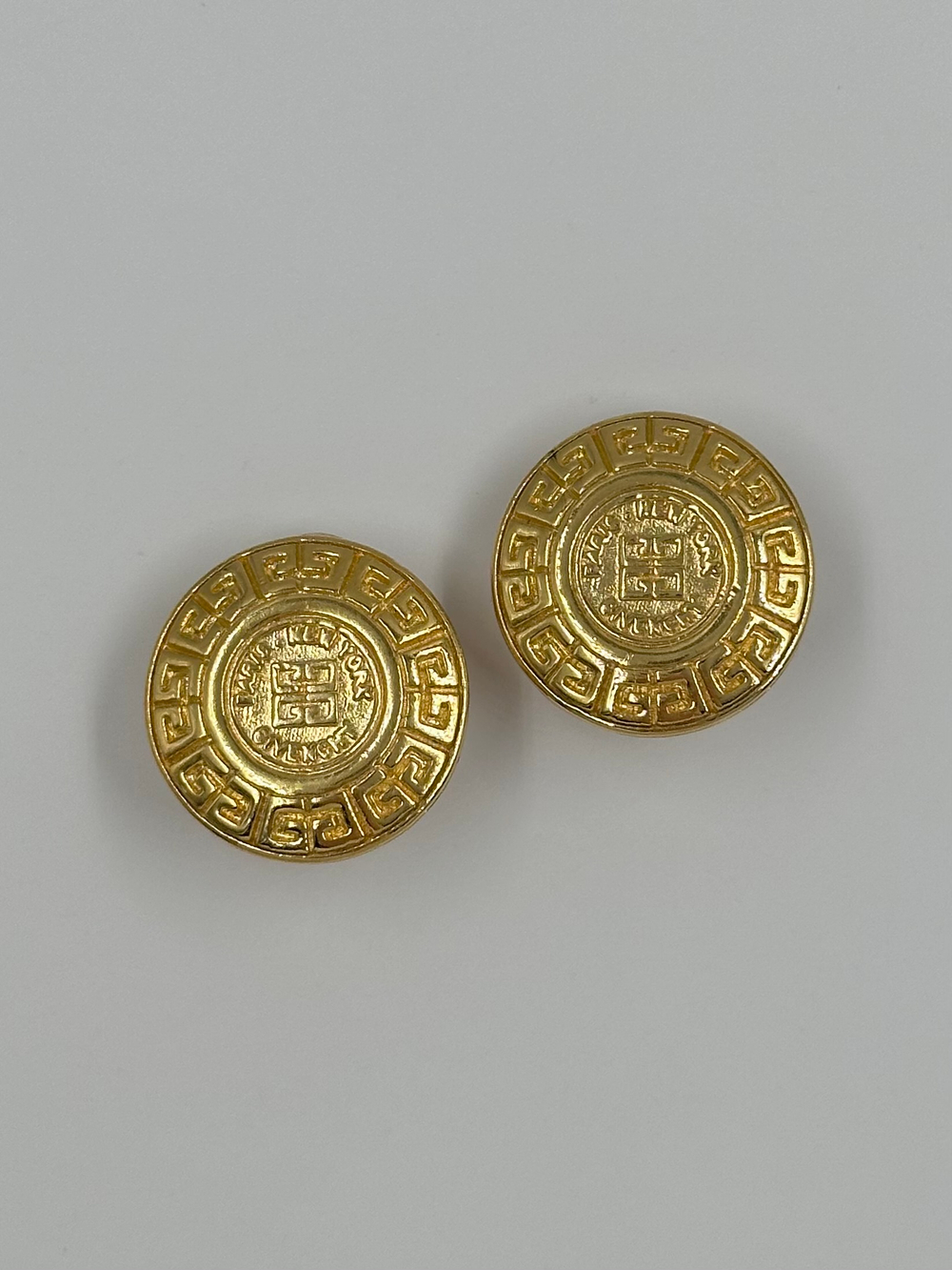 Клипсы с лого Givenchy