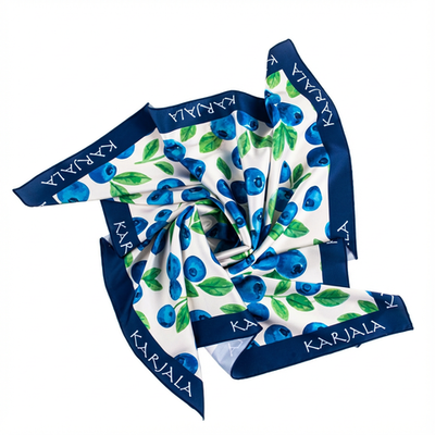 Шейный платок «Карельская черника», 70×70 см