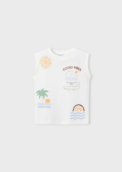 две футболки с шортами