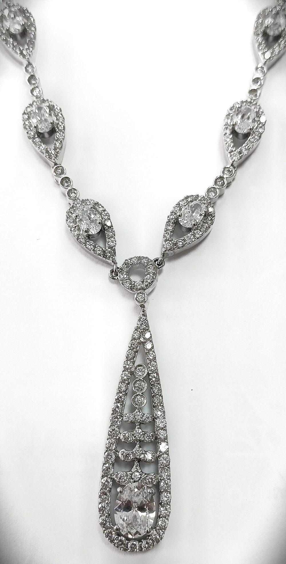 Колье Эстерелла