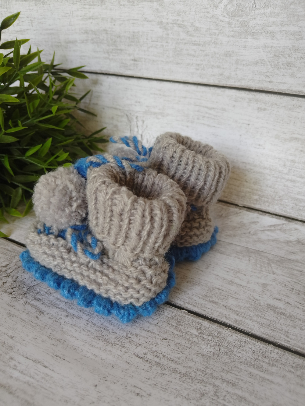 Пинетки с помпонами