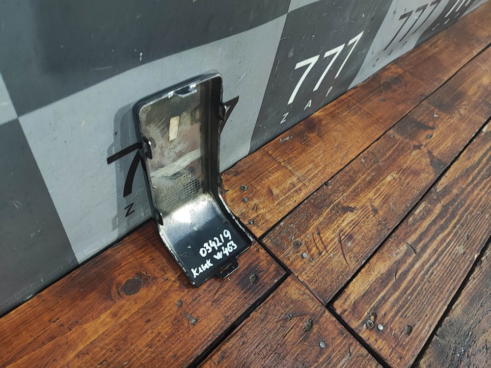 Накладка переднего бампера Mercedes G (W463) Б/У Оригинал A4638851302