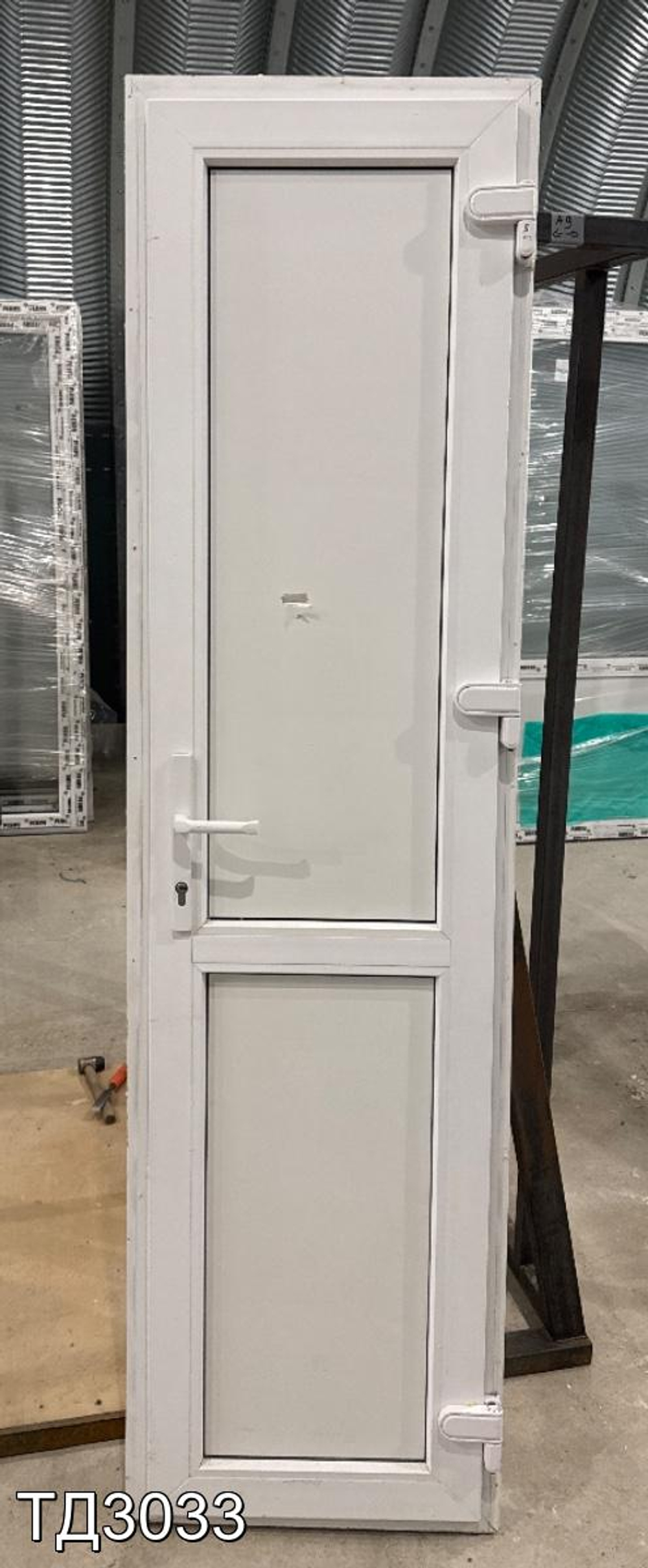 Дверь пластиковая входная Б/У 2000(в) x 540(ш)